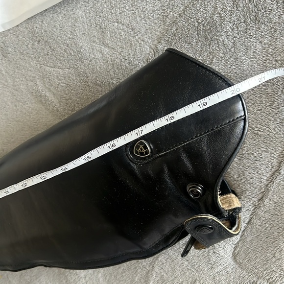 Ariat riding boots, medium height, size 7, regular calf - Picture 9 of 11